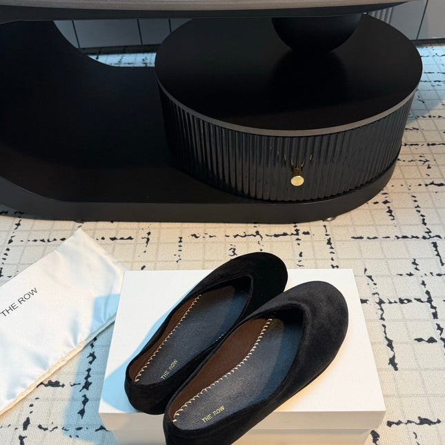 THE ROW 26S CLASSIC BALLET FLATS IN BLACK VELVET