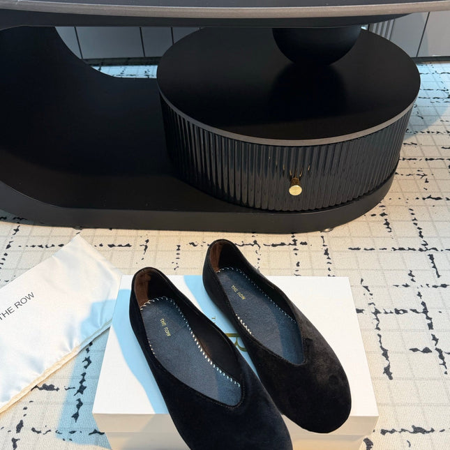 THE ROW 26S CLASSIC BALLET FLATS IN BLACK VELVET