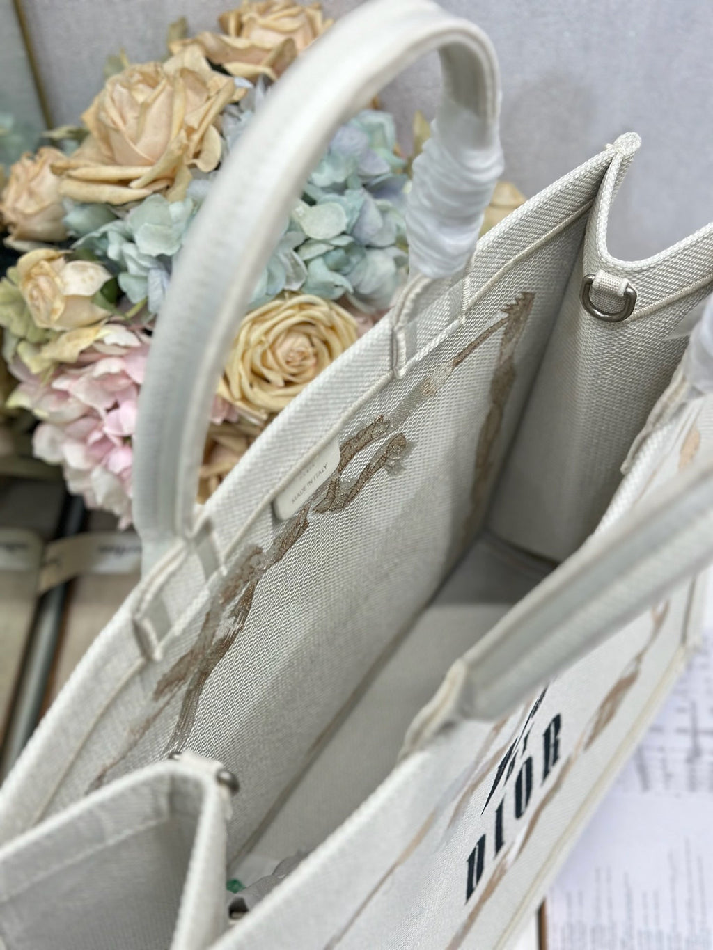 DIOR 26S TOTE BAG 36 IN CREAM BEIGE EMBROIDERED FABRIC