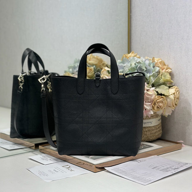DIOR 26S TOUJOURS BAG 23 IN BLACK GRAINED CALFSKIN