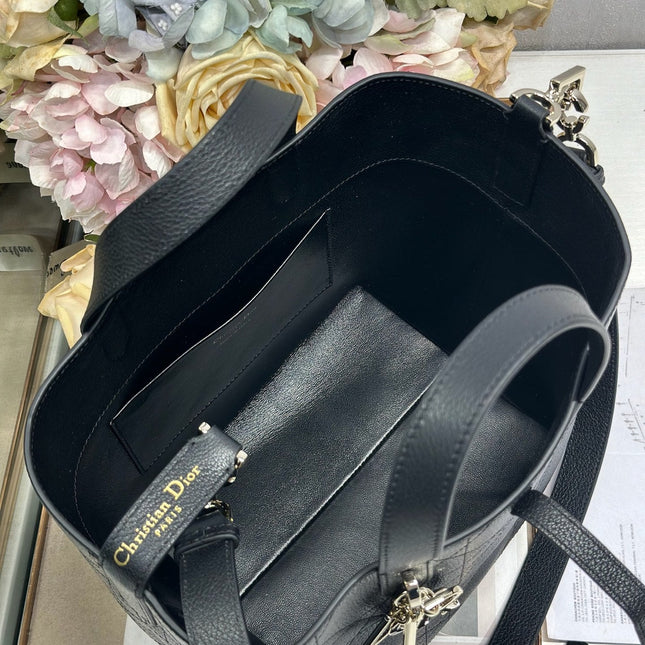 DIOR 26S TOUJOURS BAG 23 IN BLACK GRAINED CALFSKIN
