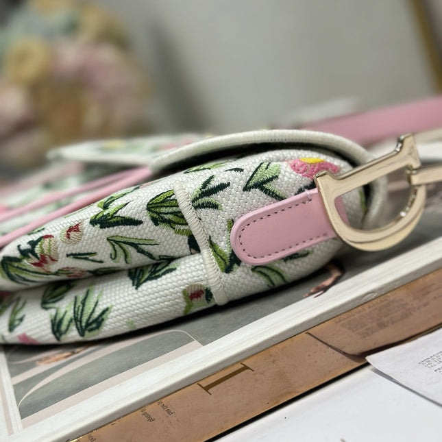 DIOR 26S SADDLE BAG 25 IN MULTICOLOR FLORAL EMBROIDERED JACQUARD