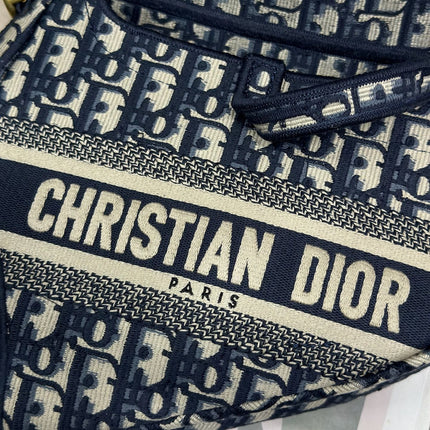 DIOR 26S SADDLE BAG 25 IN NAVY BLUE AND WHITE OBLIQUE JACQUARD