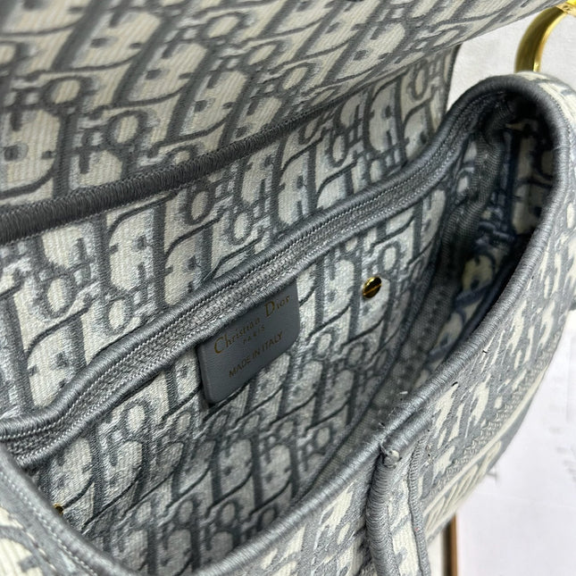 DIOR 26S SADDLE BAG 25 IN GREY AND BLACK OBLIQUE JACQUARD