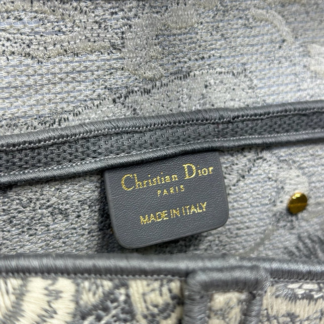 DIOR 26S SADDLE BAG 25 IN GREY AND WHITE JACQUARD