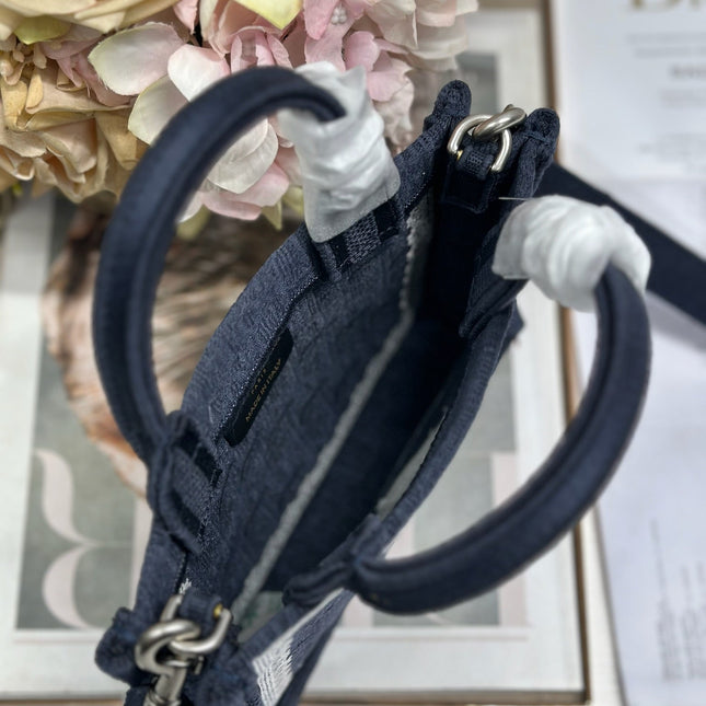 DIOR 26S  BOOK TOTE BAG 20 IN NAVY BLUE AND WHITE FABRIC