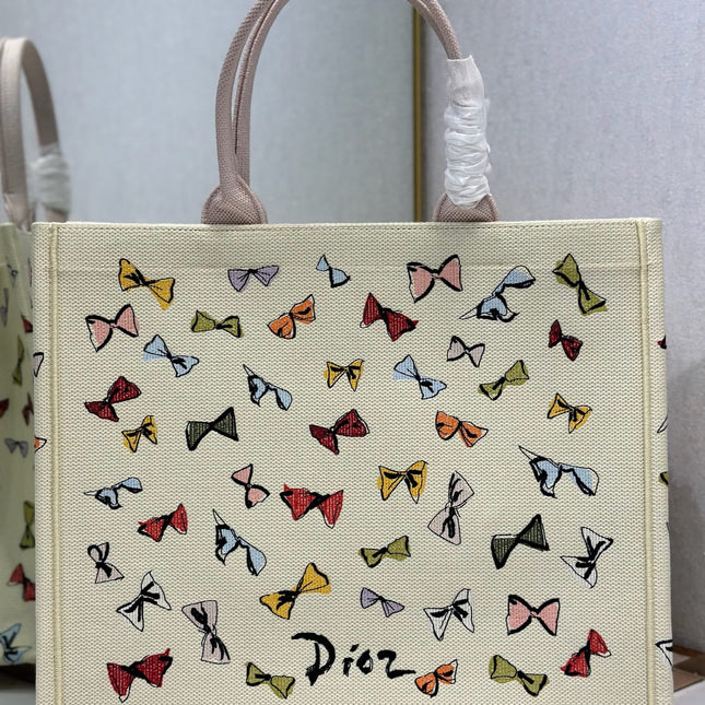 DIOR 26S LARGE BOOK TOTE 42 BEIGE WHITE BOW PRINT WOVEN FABRIC