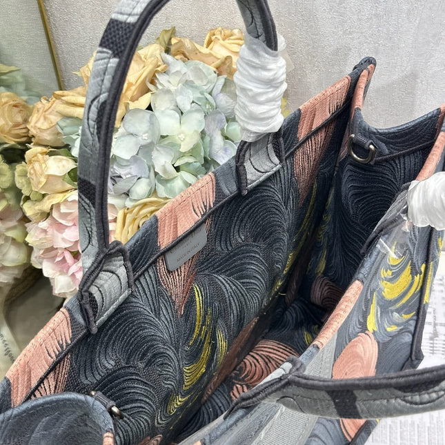 DIOR 26S LARGE BOOK TOTE 42 IN MULTICOLOR WOVEN FABRIC