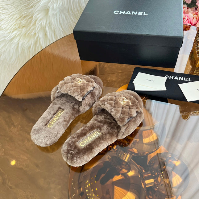 CHANEL 25S FUR SLIPPERS IN DARK BROWN LOGO GOLD HARDWARE