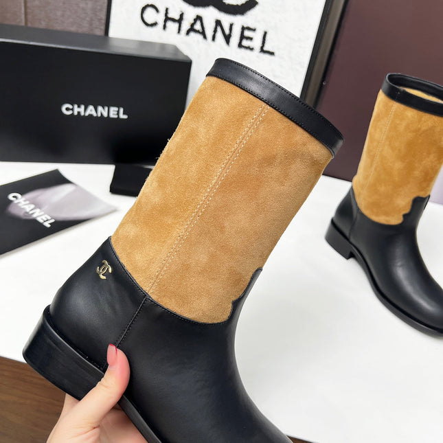 CHANEL 25S MID-CALF BOOTS 35MM IN BLACK CALFSKIN AND CARAMEL SUEDE GOLD HARDWARE