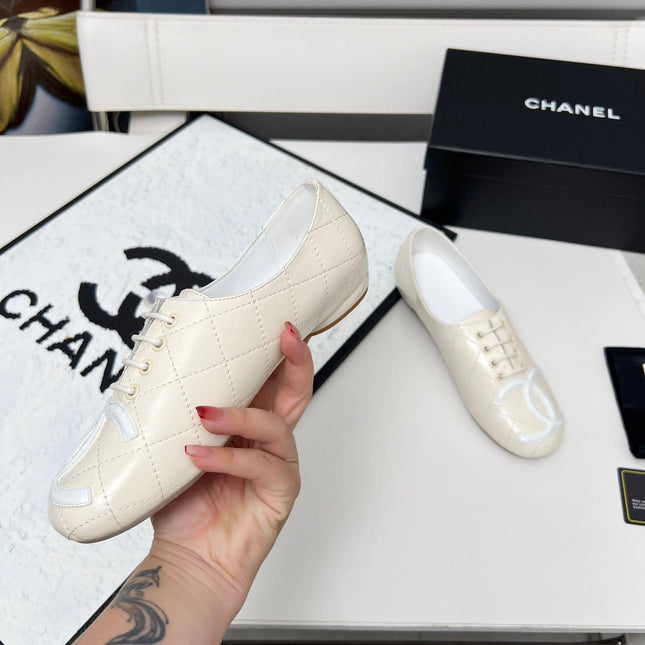 CHANEL 25S DANCE SHOES WITH PRINTED LOGO IN WHITE CALFSKIN