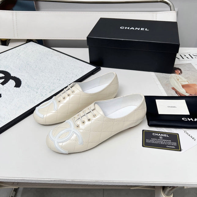 CHANEL 25S DANCE SHOES WITH PRINTED LOGO IN WHITE CALFSKIN