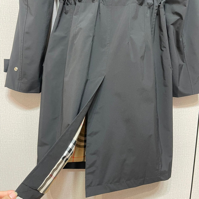 BURBERRY 25S COAT 321