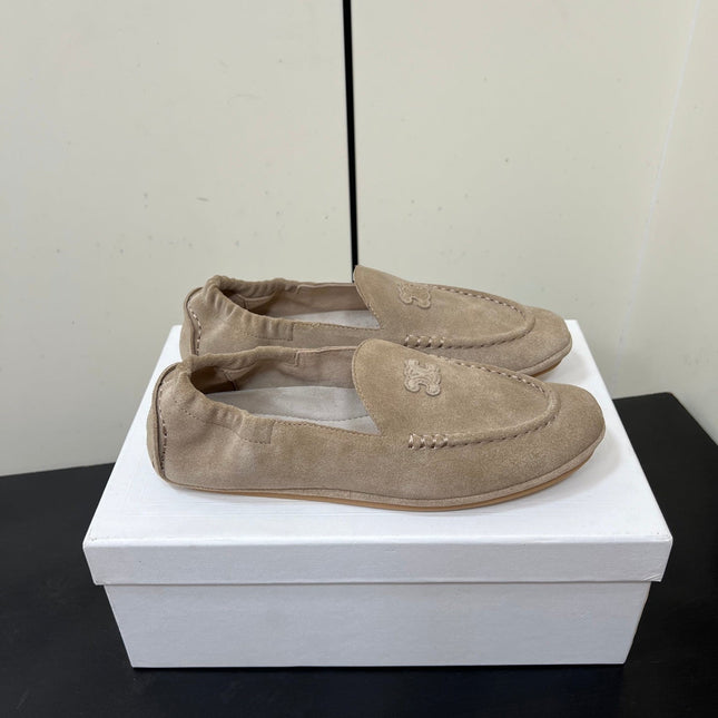 CELINE 26S MAILLON TRIOMPHE LOAFER IN BEIGE SUEDE