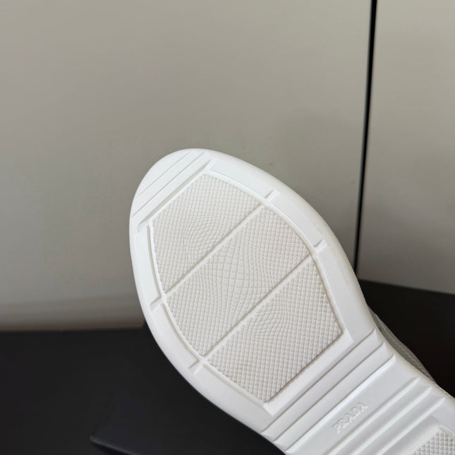 PRADA 26S SNEAKERS IN SILVER CALFSKIN AND WHITE MESH