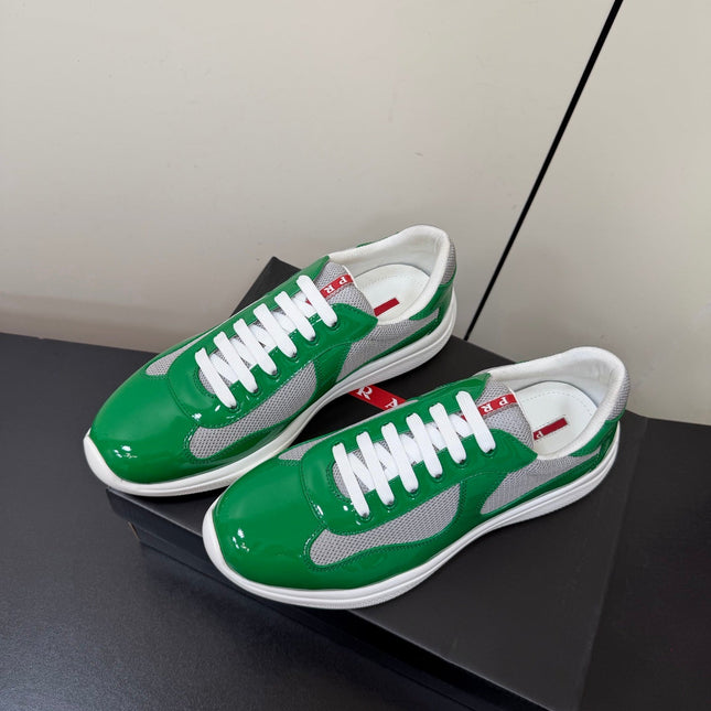 PRADA 26S SNEAKERS IN GREEN PATENT CALFSKIN AND WHITE MESH