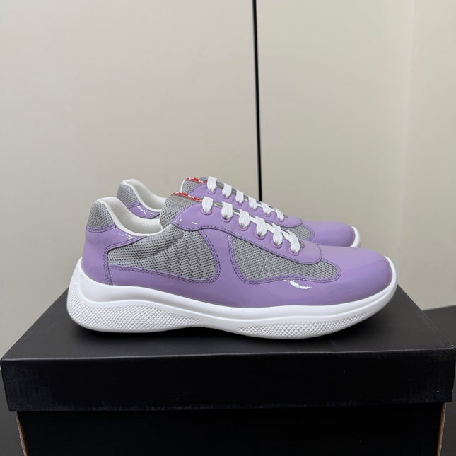 PRADA 26S SNEAKERS IN LIGHT PLUM PATENT CALFSKIN AND WHITE MESH