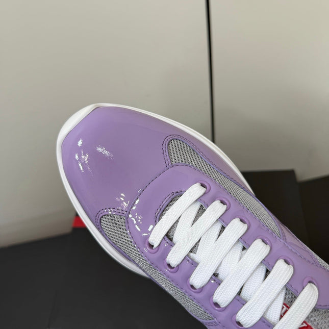 PRADA 26S SNEAKERS IN LIGHT PLUM PATENT CALFSKIN AND WHITE MESH
