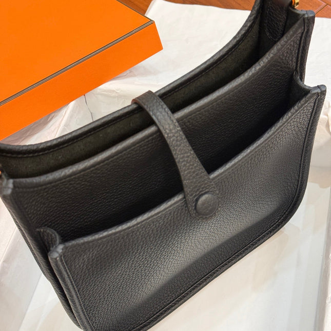 HM 26S EVELYNE BAG 23CM IN BLACK GRAINED CALFSKIN