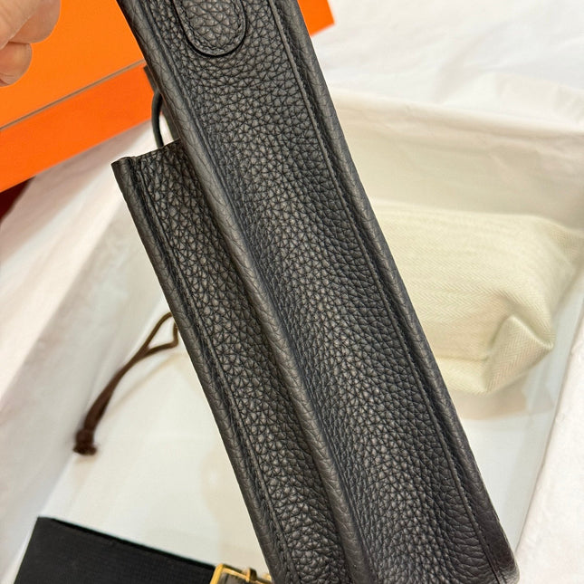 HM 26S EVELYNE BAG 23CM IN BLACK GRAINED CALFSKIN