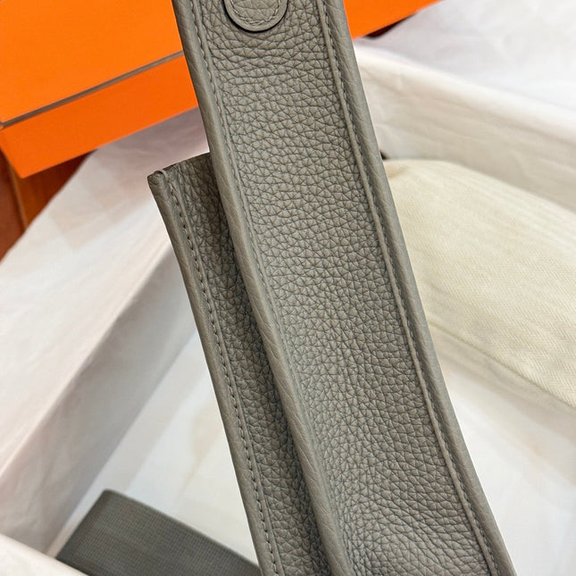 HM 26S EVELYNE BAG 23CM IN GRAY GRAINED CALFSKIN