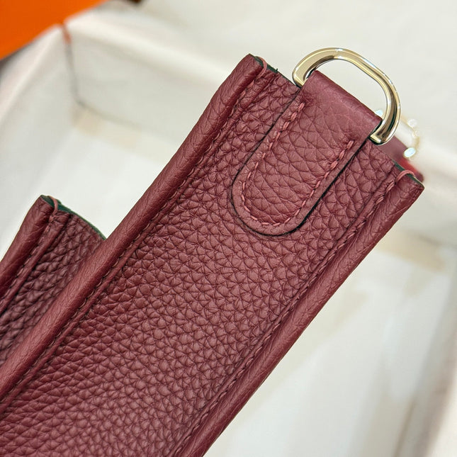 HM 26S EVELYNE BAG 23CM IN WINE RED GRAINED CALFSKIN