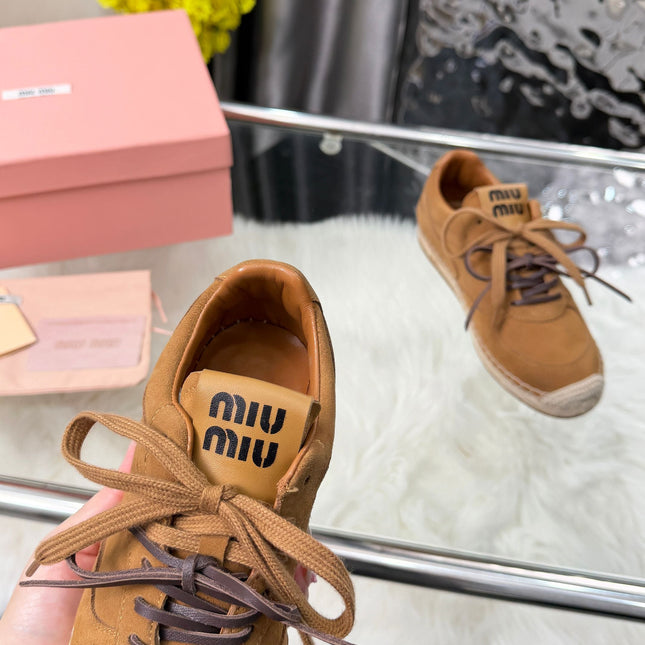MIUMIU 26S SNEAKERS IN CARAMEL BROWN SUEDE