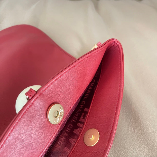 CHANEL 26S SHOULDER BAG 23 IN RED LAMBSKIN GOLD HARDWARE WITH PEARL