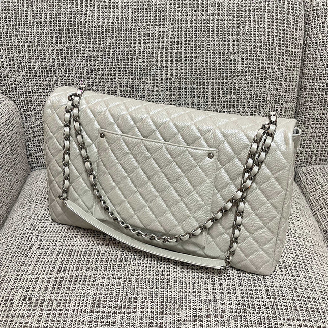 CHANEL 26S CLASSIC JUMBO FLAP BAG 46 IN LIGHT GREY CAVIAR CALFSKIN DARK SILVER HARDWARE