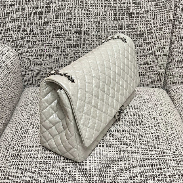 CHANEL 26S CLASSIC JUMBO FLAP BAG 46 IN LIGHT GREY CAVIAR CALFSKIN DARK SILVER HARDWARE
