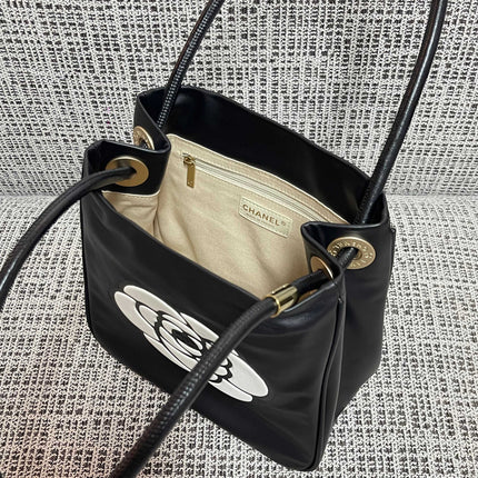 CHANEL 26S LOGO SHOPPING TOTE BAG 25 IN BLACK AND WHITE CALFSKIN GOLD HARDWARE