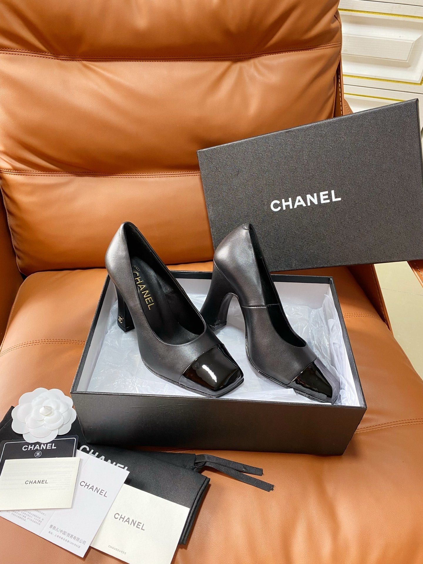 CHANEL 26S HIGH-HEEL 90 MM IN BLACK PATENT AND GUNMETAL LAMBSKIN