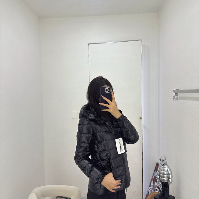 MONCLER 25S SHORT DOWN JACKET 326