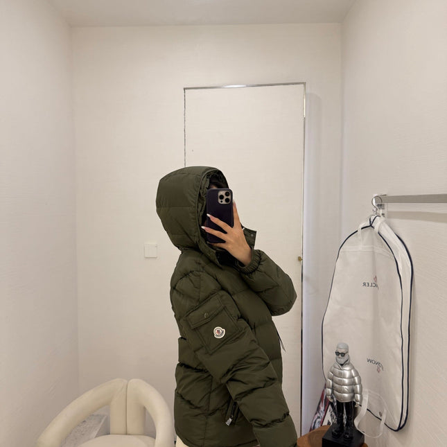 MONCLER 25S SHORT HOODED PUFFER JACKET 325