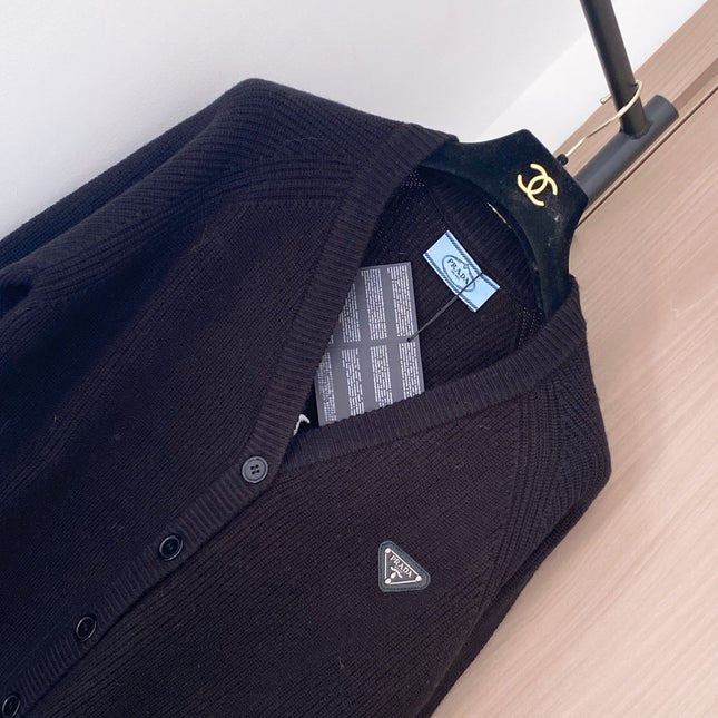 PRADA 25S CARDIGAN 397