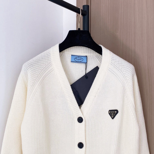 PRADA 25S CARDIGAN 395
