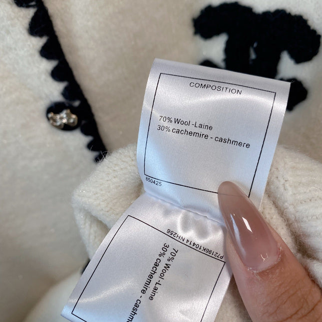 CHANEL 26S CARDIGAN JACKET 655