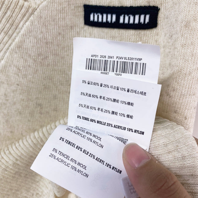 MIUMIU 26S SHORT-SLEEVED SWEATER STYLE 1145
