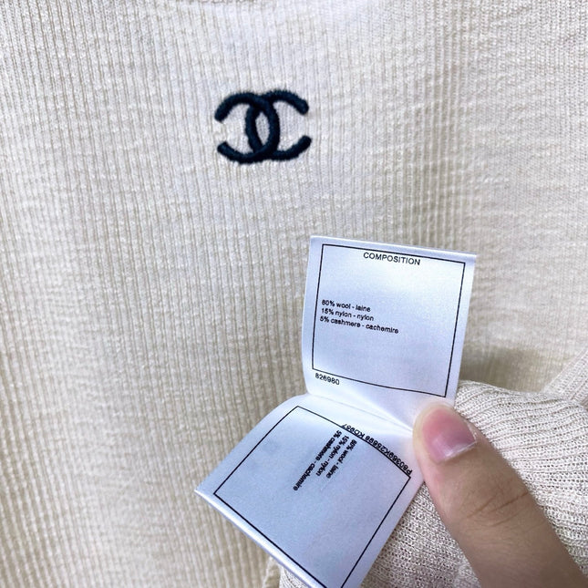 CHANEL 26S KNIT SLEEVELESS TOP STYLE 1203