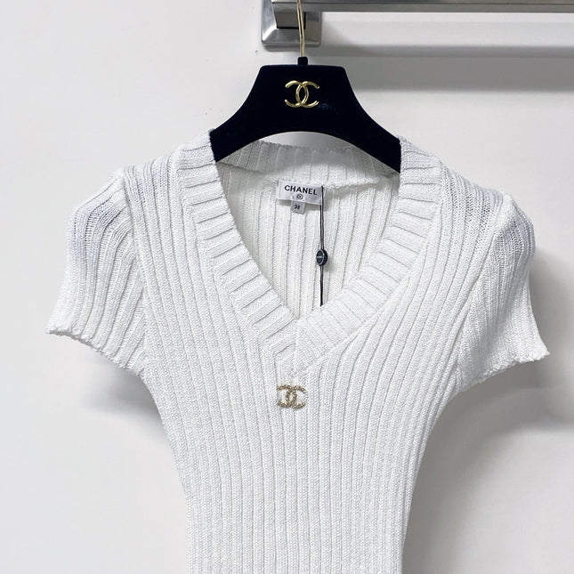 CHANEL 26S SHORT SLEEVE V-NECK KNIT TOP STYLE 1239