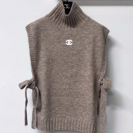CHANEL 26S TURTLENECK TIE-SIDE KNIT VEST 1633