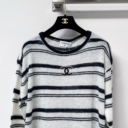CHANEL 26S STRIPED CREWNECK KNIT SWEATER 1514