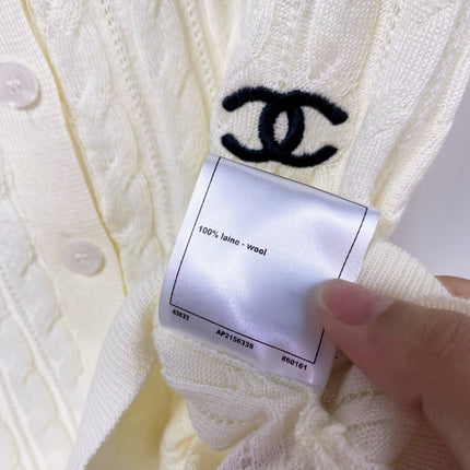 CHANEL 26S KNIT CARDIGAN 1589
