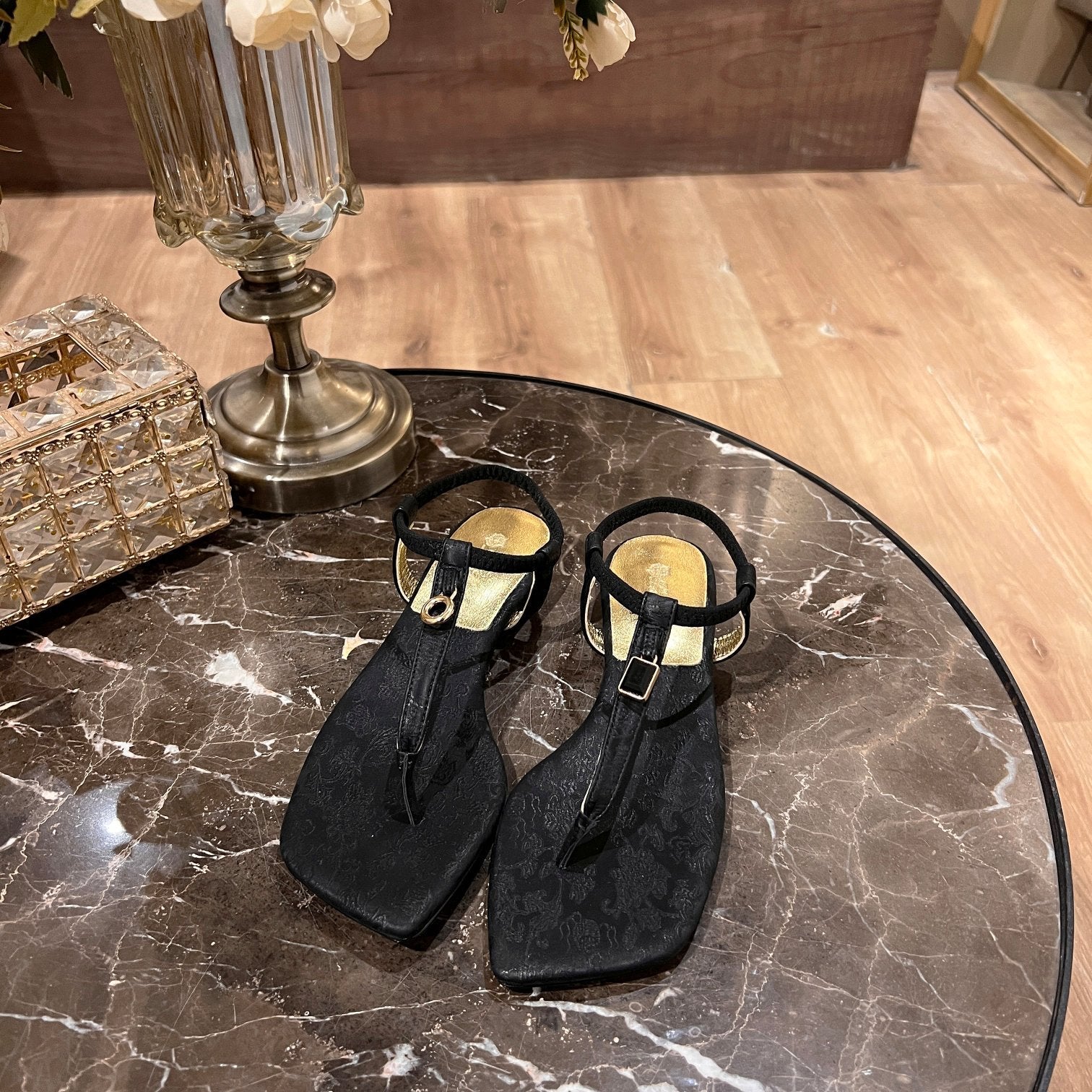 LP MINDIL SANDAL BLACK SILK