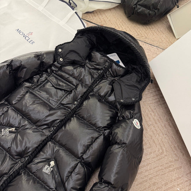 MONCLER 25S LONG-SLEEVE HOODED DOWN JACKET 323