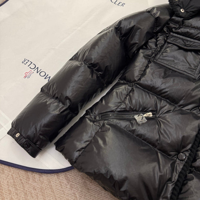 MONCLER 25S LONG-SLEEVE HOODED DOWN JACKET 323