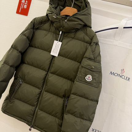 MONCLER 25S SHORT HOODED PUFFER JACKET 325