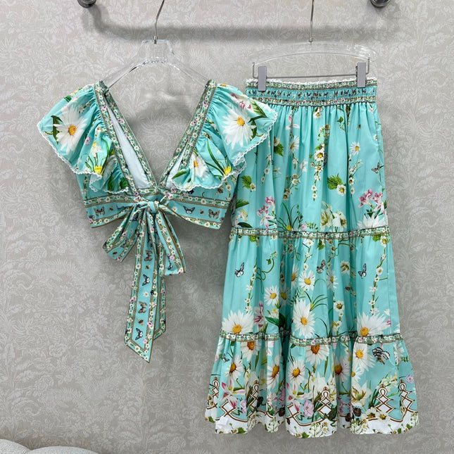 CAMILLA PLUS-SIZE V-NECK TOP AND FLARED SKIRT SET 275167