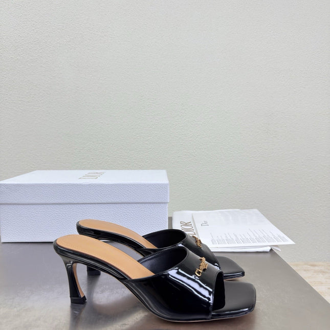 DIOR 26S KITTEN HEEL MULE SANDALS IN BLACK PATENT CALFSKIN WITH LOGO