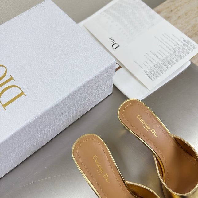 DIOR 26S KITTEN HEEL MULE SANDALS IN GOLD CALFSKIN WITH LOGO